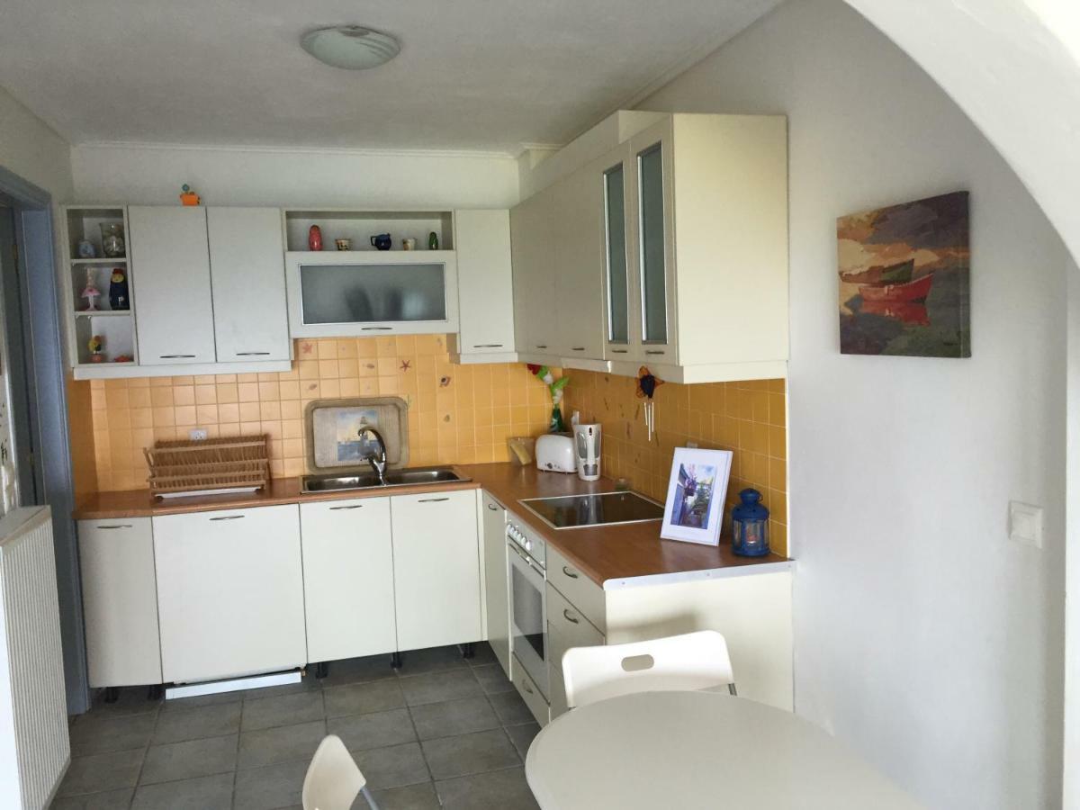 Ferienwohnung Lovely Flat With Amazing View Ligoneri Exterior foto